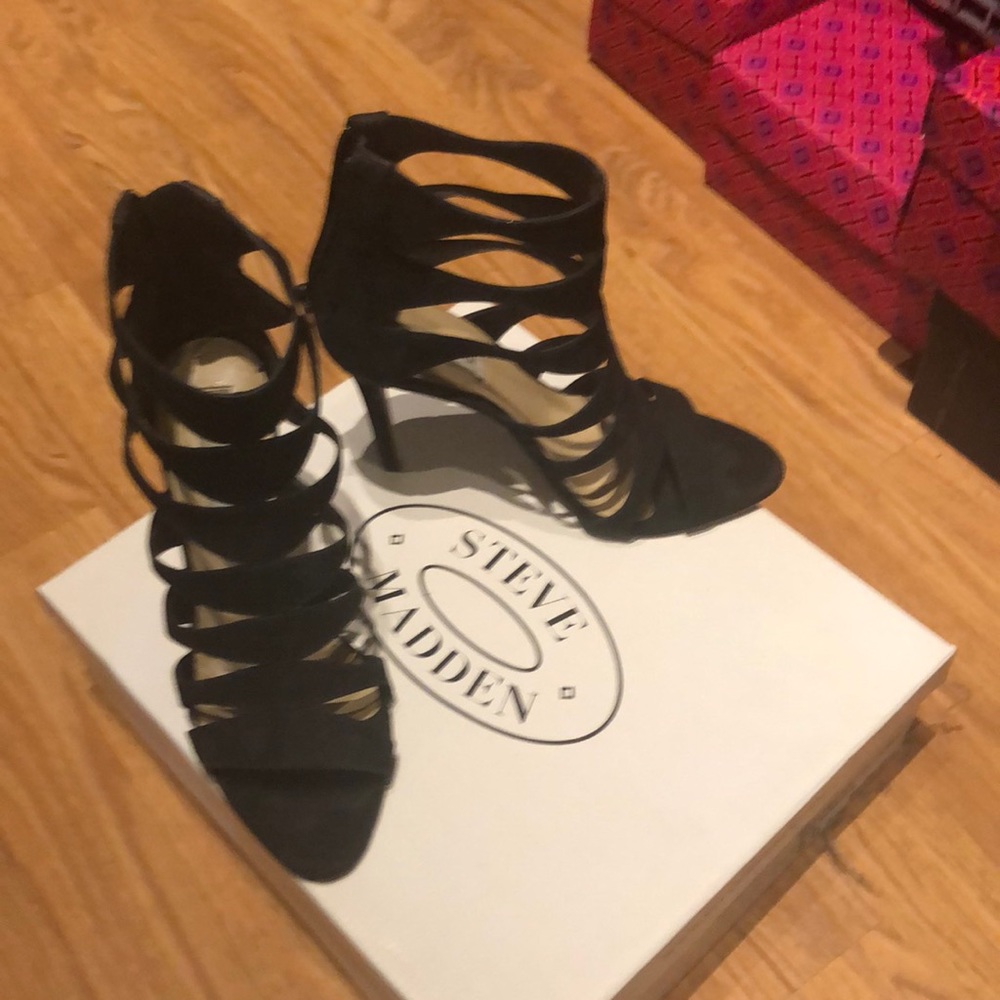 High heels shoes